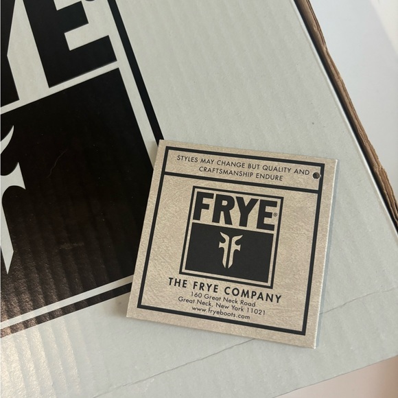 ❤️ 10 HTF Frye RARE Women’s Jenna Studded short moto boot Cognac BROWN leather - Picture 9 of 12